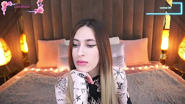 Snapshot of Sexy_Lava chatting on March 4, 11:19 am Sexy Lava online show from March 4, 11:19 am