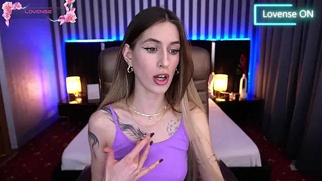 Snapshot of Sexy_Lava chatting on March 15, 5:15 pm Sexy Lava online show from March 15, 5:15 pm