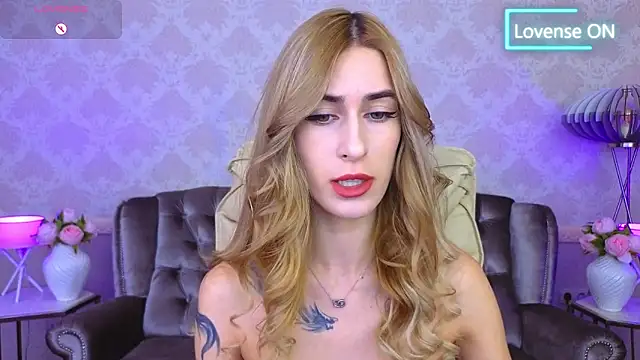 Snapshot of Sexy_Lava chatting on October 13, 6:24 am Sexy Lava online show from October 13, 6:24 am