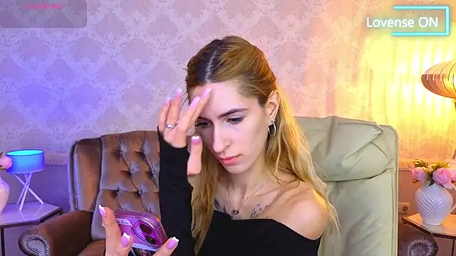 Snapshot of Sexy_Lava chatting on November 1, 6:37 am Sexy Lava online show from November 1, 6:37 am