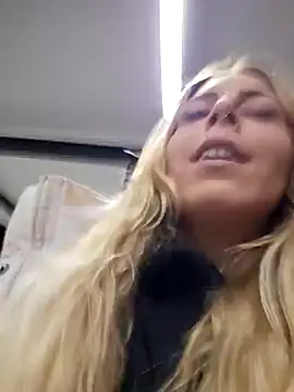 Mia Railey online show from December 12, 8:43 pm