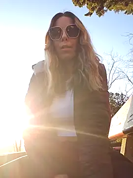 Mia Railey online show from February 27, 4:21 pm