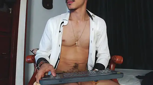 HomeAloneK online show from February 8, 1:43 am