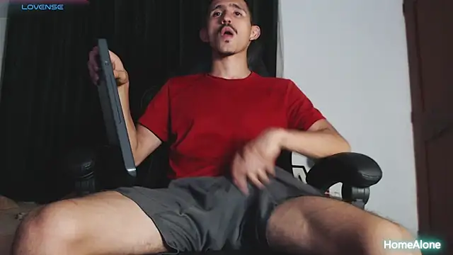 HomeAloneK online show from March 10, 10:55 pm