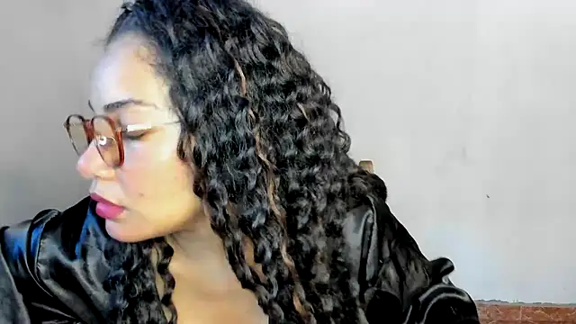 Jade Dorthini online show from January 8, 9:01 pm