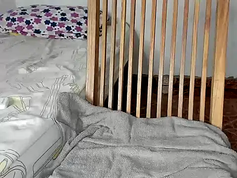 Jade Dorthini online show from March 23, 12:04 am