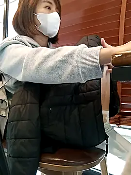 Michiko1 online show from February 13, 9:30 am