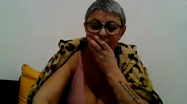 roseblak42 online show from February 21, 5:20 pm