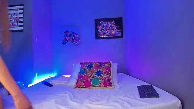 IsabellaSpencer online show from February 1, 10:13 pm