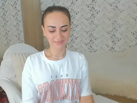 AmaliaCrystal online show from November 11, 9:04 pm