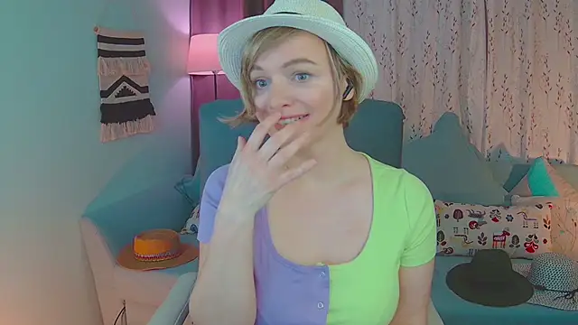 NandiSmile online show from February 27, 6:09 pm