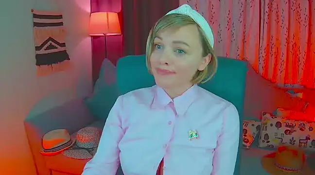 NandiSmile online show from March 7, 8:11 pm