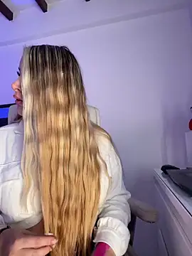 natashasweet online show from February 15, 4:47 am