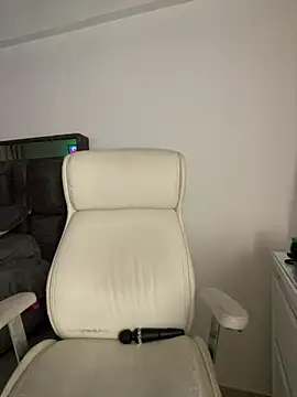 natashasweet online show from March 11, 4:21 am