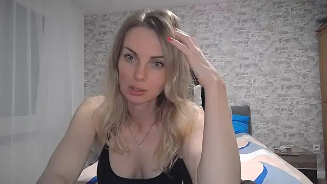 AlissonBia online show from September 20, 9:05 pm