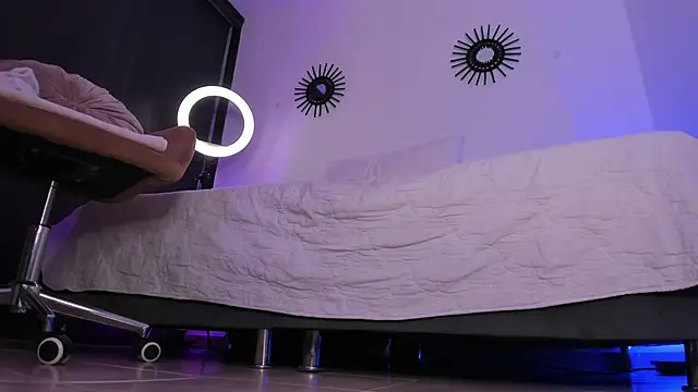 SexyCharlize08 online show from March 19, 12:48 am