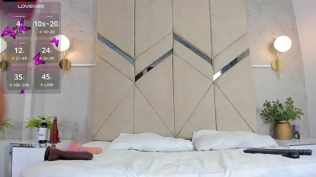 LiaVelez online show from October 11, 1:42 pm