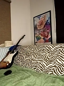 Hotbodyscottie online show from September 22, 9:00 am