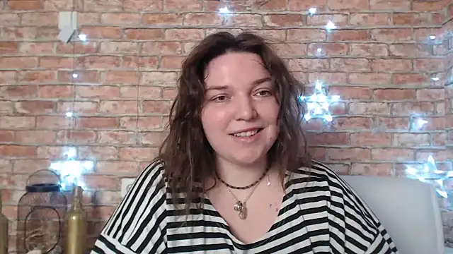 Amelia Kiss  online show from January 20, 12:57 am