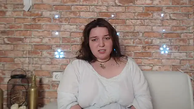 Amelia Kiss  online show from January 20, 7:04 am