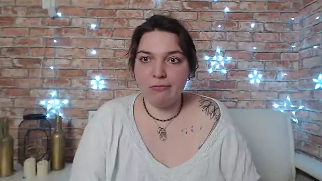 Amelia Kiss  online show from January 31, 3:41 am