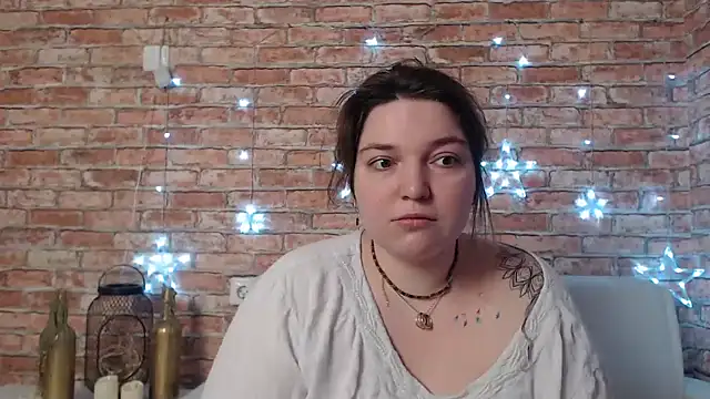 Amelia Kiss  online show from February 1, 12:40 am