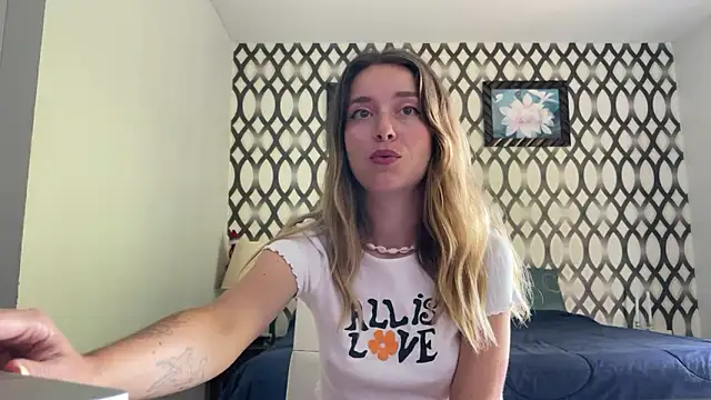 SirenaBelle online show from January 19, 4:22 am