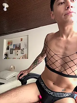 Snapshot of Amahd696 chatting on October 17, 2:52 pm Amahd696 online show from October 17, 2:52 pm