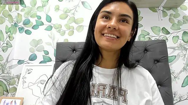 atilanadiaz7 online show from January 15, 6:29 pm