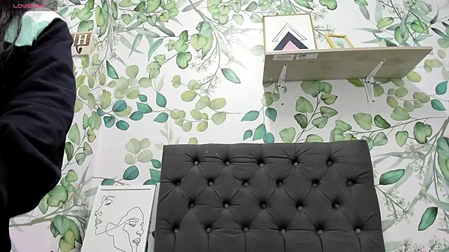 atilanadiaz7 online show from March 10, 4:14 pm