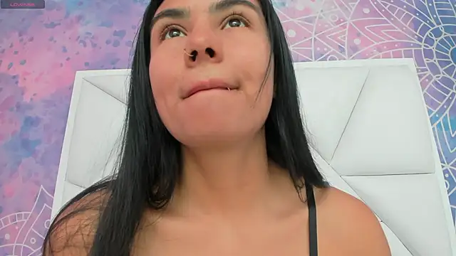 atilanadiaz7 online show from September 17, 2:52 pm