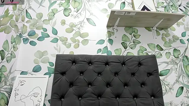 atilanadiaz7 online show from October 9, 3:54 pm