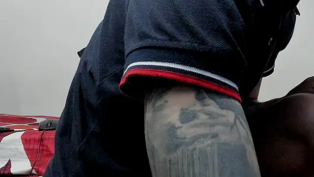 Snapshot of Aaron_BigDickxxx chatting on September 21, 7:54 am Aaron BigDickxxx online show from September 21, 7:54 am