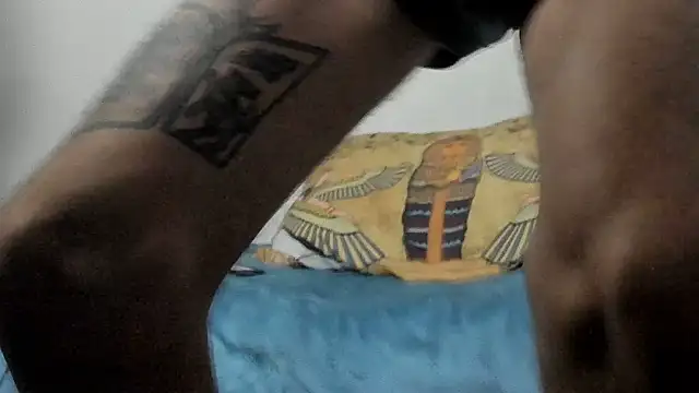 Snapshot of Aaron_BigDickxxx chatting on October 9, 9:07 am Aaron BigDickxxx online show from October 9, 9:07 am