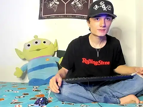 eeaa01 online show from November 25, 4:40 pm