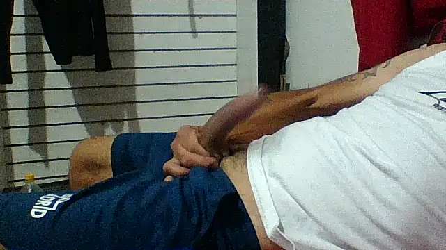 Snapshot of cartiagiz chatting on December 15, 2:27 am cartiagiz online show from December 15, 2:27 am