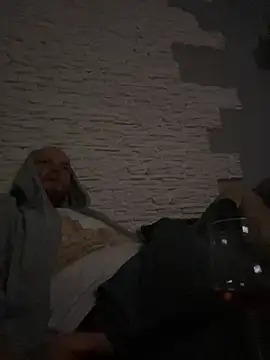 Snapshot of lolson119 chatting on January 1, 2:19 am lolson119 online show from January 1, 2:19 am