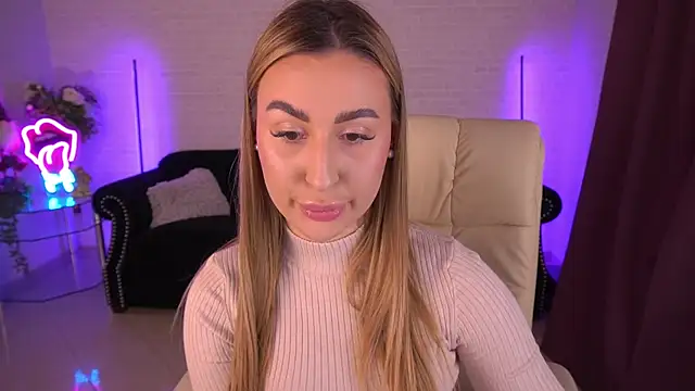 LiaBrazzerr online show from March 15, 2:45 pm