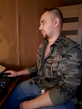 Snapshot of Foxyshaved chatting on January 19, 8:39 am Foxyshaved online show from January 19, 8:39 am