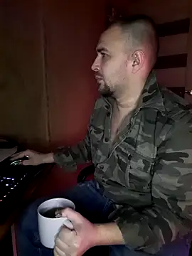 Snapshot of Foxyshaved chatting on January 21, 2:43 am Foxyshaved online show from January 21, 2:43 am