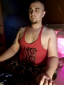 Snapshot of Foxyshaved chatting on January 23, 1:45 pm Foxyshaved online show from January 23, 1:45 pm