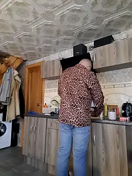 Snapshot of Foxyshaved chatting on January 26, 6:49 am Foxyshaved online show from January 26, 6:49 am