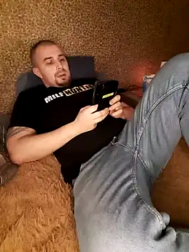 Snapshot of Foxyshaved chatting on February 4, 1:16 pm Foxyshaved online show from February 4, 1:16 pm