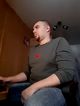 Snapshot of Foxyshaved chatting on February 10, 9:58 am Foxyshaved online show from February 10, 9:58 am