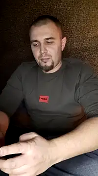 Snapshot of Foxyshaved chatting on February 10, 1:55 pm Foxyshaved online show from February 10, 1:55 pm