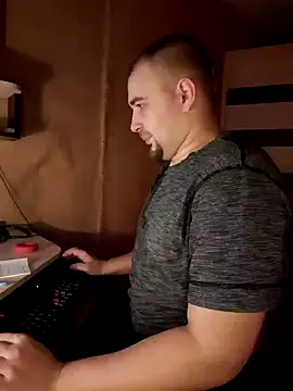 Snapshot of Foxyshaved chatting on February 11, 3:18 am Foxyshaved online show from February 11, 3:18 am