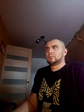 Snapshot of Foxyshaved chatting on March 3, 11:22 am Foxyshaved online show from March 3, 11:22 am