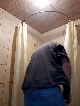 Snapshot of Foxyshaved chatting on March 8, 5:07 am Foxyshaved online show from March 8, 5:07 am