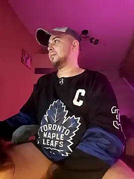 Snapshot of Foxyshaved chatting on March 14, 4:32 am Foxyshaved online show from March 14, 4:32 am