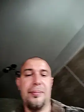 Snapshot of Foxyshaved chatting on September 10, 4:45 am Foxyshaved online show from September 10, 4:45 am